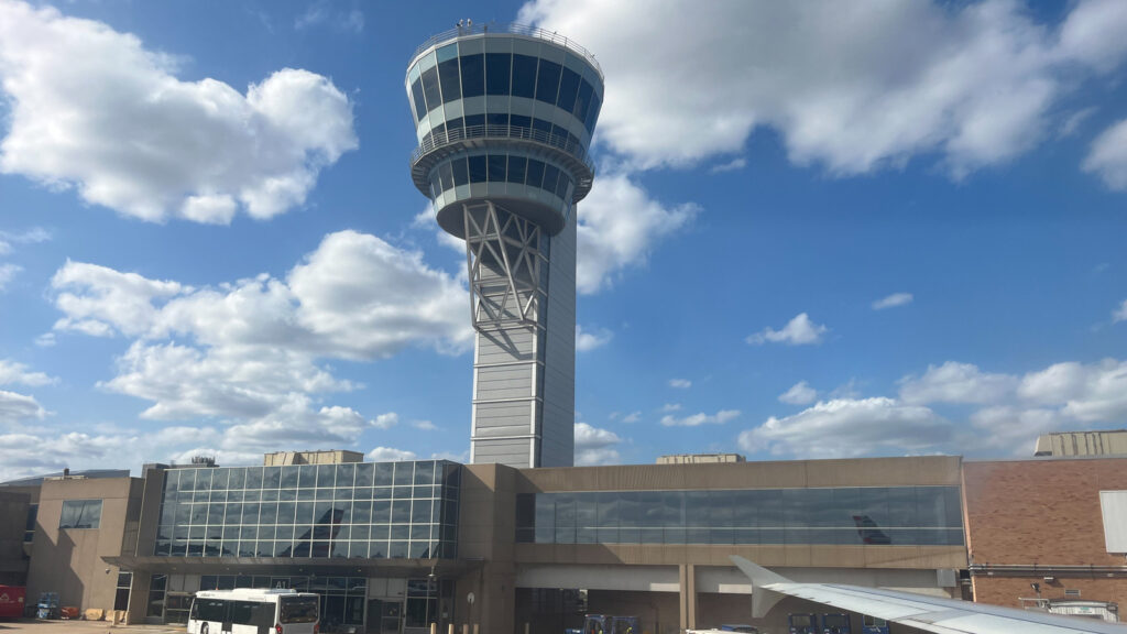 Government Realizes That Throwing Money At Air Traffic Control Is A Good Idea, Funds More Hiring And Pay Raises