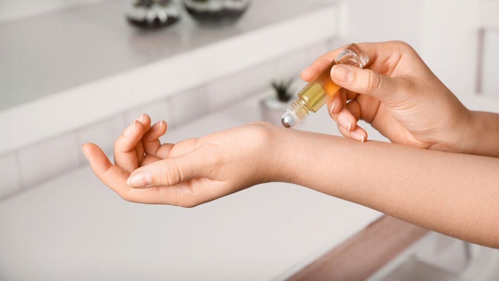 How Essential Oils May Help Relieve Ulcerative Colitis Symptoms Can Aromatherapy and Essential Oils Help Ease Ulcerative Colitis Symptoms?