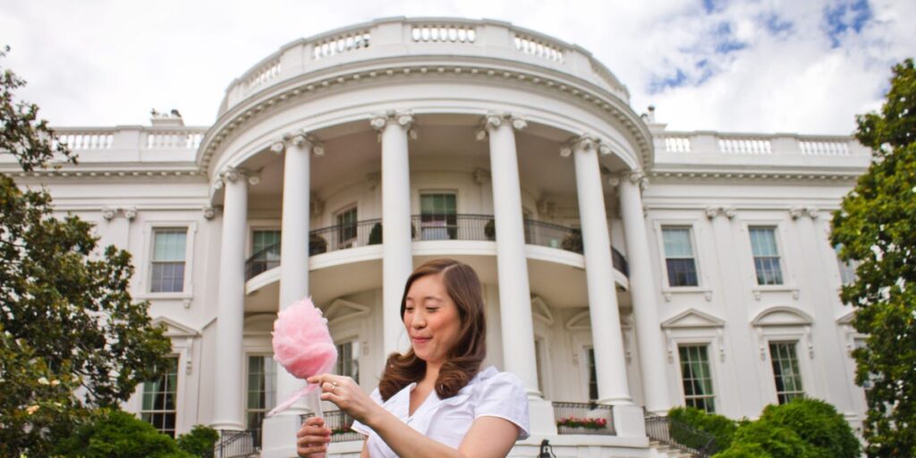 I Was a White House Lawyer — Now I Charge $2,000 to Write Resumes