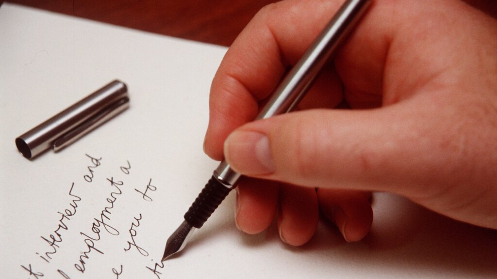 Letter Writing Enjoys a Revival as Fans Seek Connection Letter Writing Enjoys a Revival as Fans Seek Connection