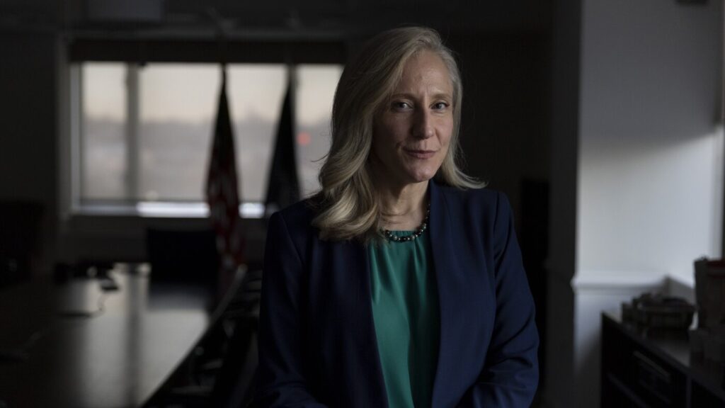 Spanberger becomes 1st woman to serve as governor of Virginia : NPR