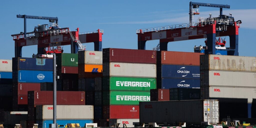 Trump's Tariffs Are Paid Almost Entirely by Americans: German Study