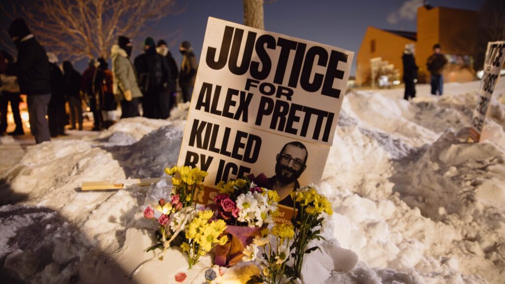 Videos contradict federal account of fatal Minneapolis shooting : NPR