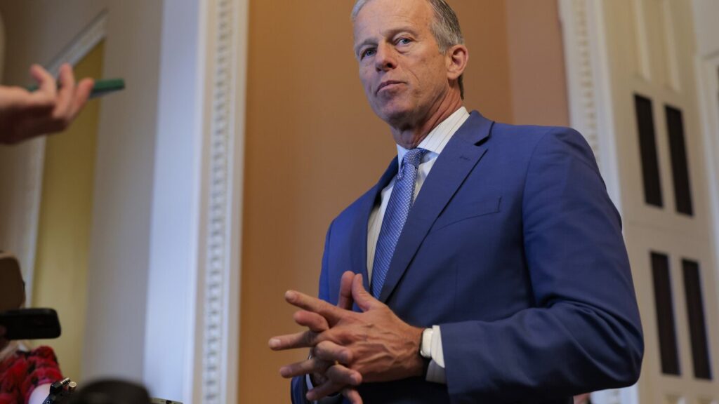 DHS expected to shut down as immigration talks falter : NPR