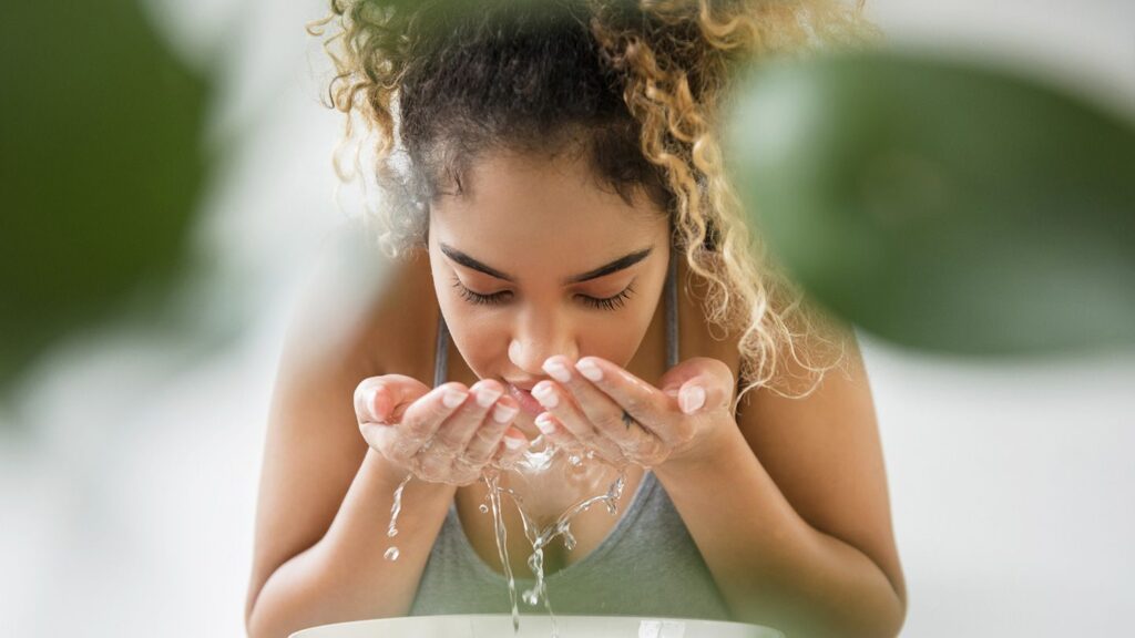 Can a Face Ice Bath Really Cure a Hangover, Bust Anxiety, Clear Skin, and More?