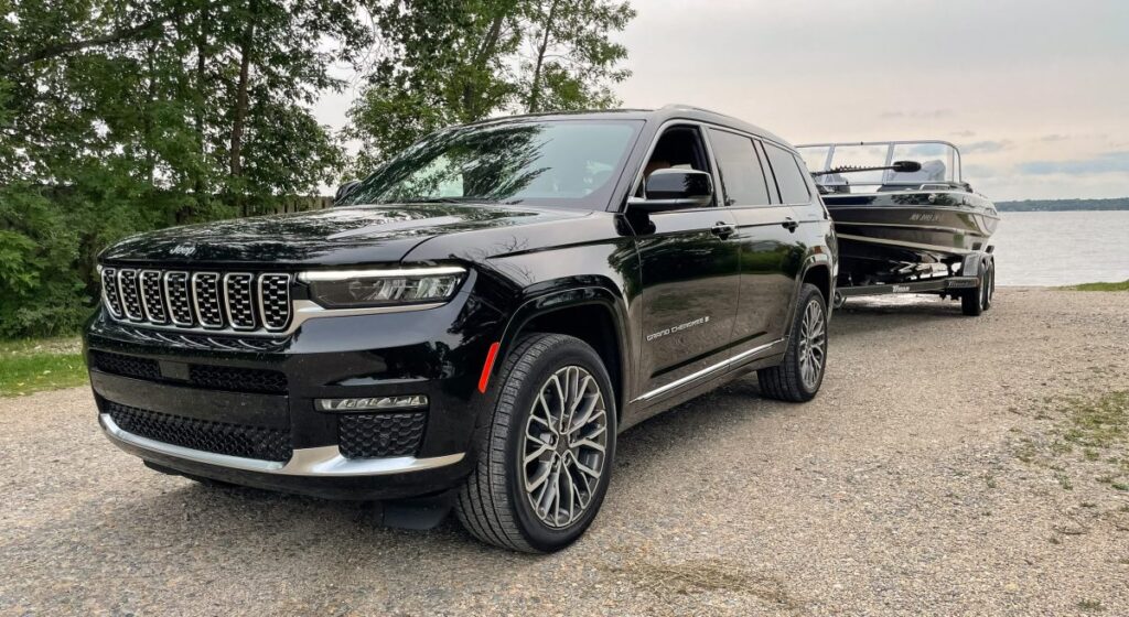 Jeep Teases V8 Grand Cherokee Return: 'Stay Tuned'
