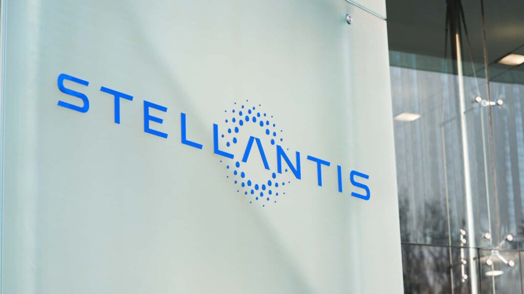 Stellantis Expects Annual Loss: €22B EV Hit