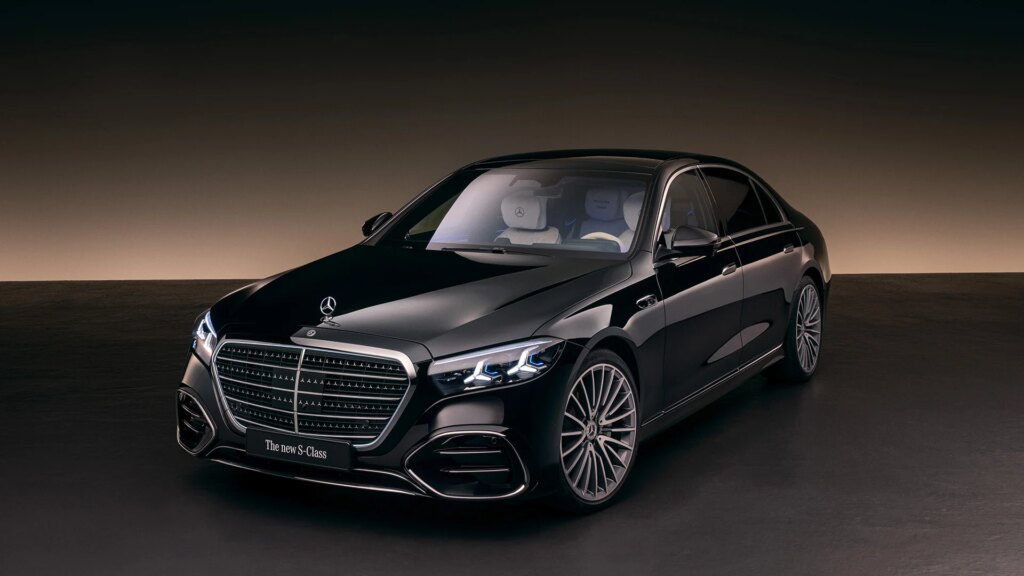 This New Mercedes-Benz Is a Tech-Enabled Office on Wheels, Even at 110 MPH