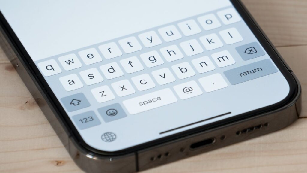 Apple Finally Has a Fix for Your iPhone's Buggy Keyboard