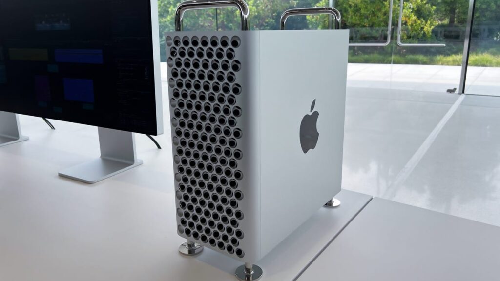 apple-mac-pro-dan-ackerman-color-corrected