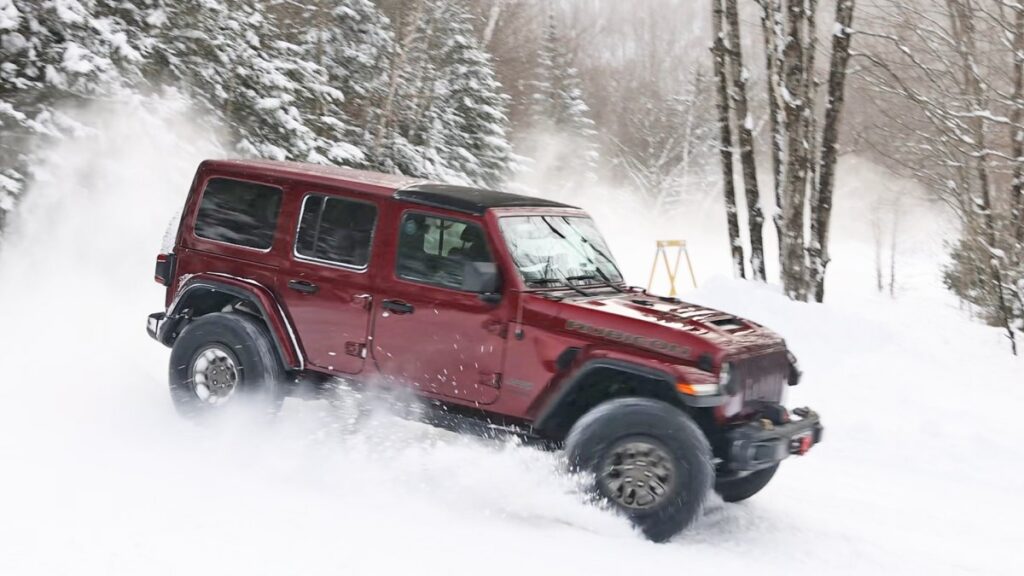 Brave Man Flings a V8 Jeep Wrangler 392 Down a Snow Rally Stage