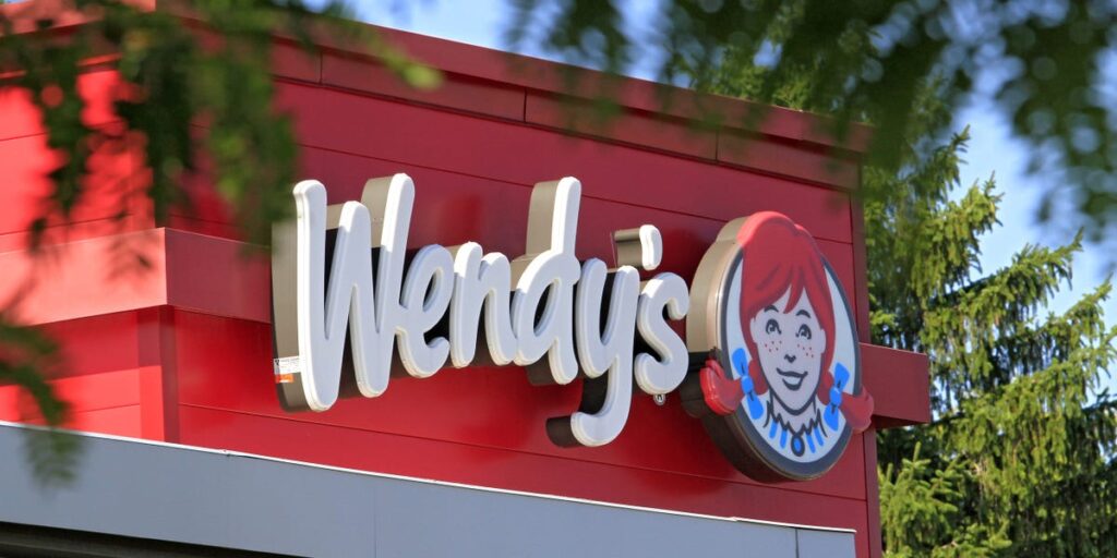 Chain Restaurants Closing in 2026: Wendy's, Pizza Hut, Papa John's