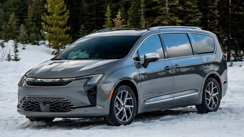 Chrysler's Cheapest Minivan Replaced