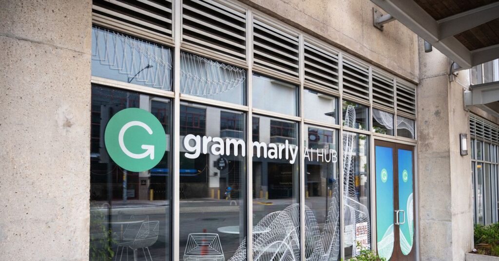 Grammarly Is Offering ‘Expert’ AI Reviews From Your Favorite Authors—Dead or Alive