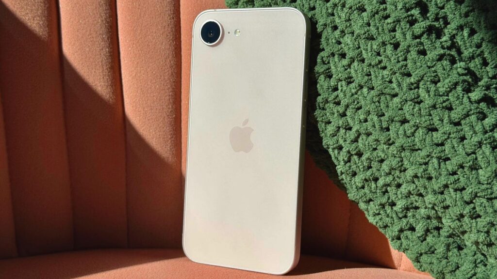 Hate Your iPhone’s Alarm Slider? Here’s How You Can Get Rid of It iPhone 17E in soft pink