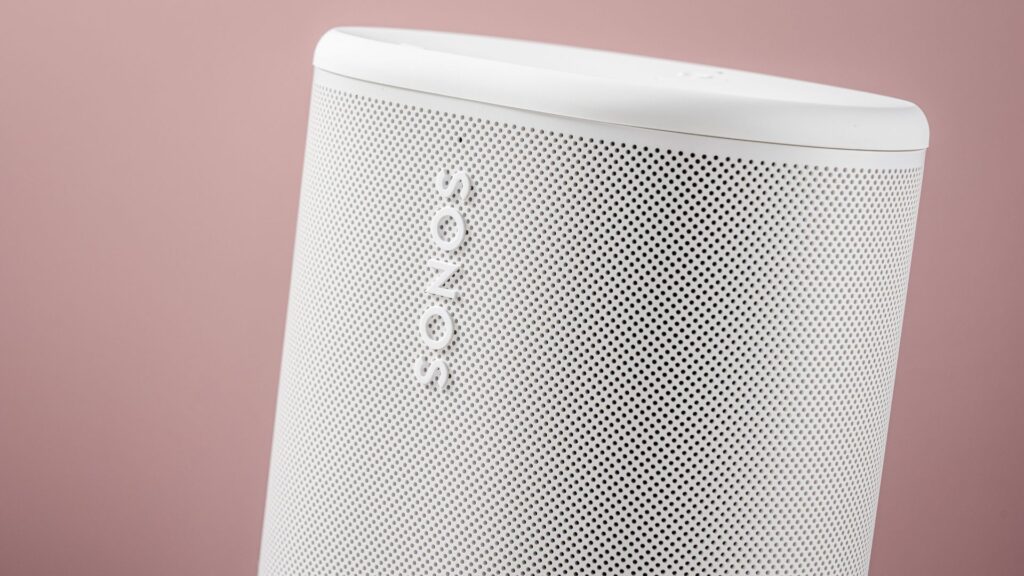 The Sonos Play speaker's Sonos logo on the front grille