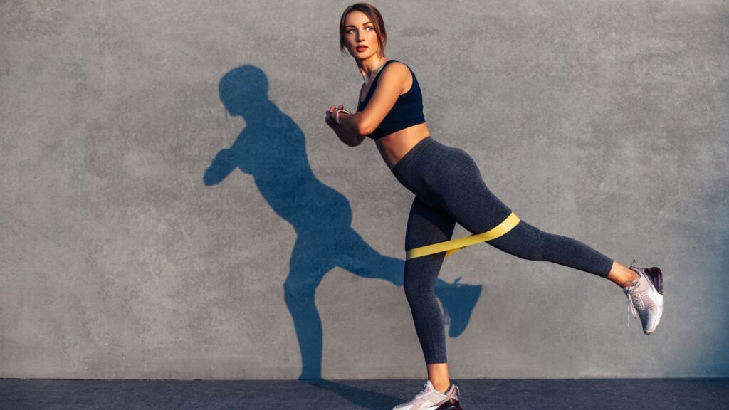 Not sit-ups or planks — this 15-minute standing resistance band workout will help you carve out a stronger core Not sit-ups or planks — this 15-minute standing resistance band workout will help you carve out a stronger core