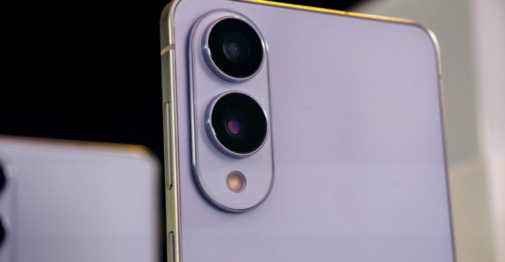 Samsung’s Digital Home Key lets you use your phone as your key