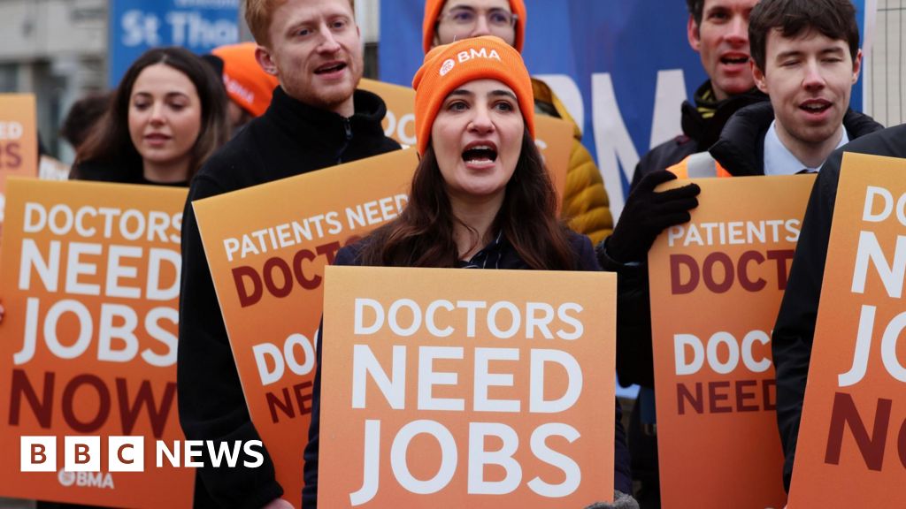 Starmer gives doctors 48 hours to cancel strike or lose new jobs package Starmer gives doctors 48 hours to cancel strike or lose new jobs package