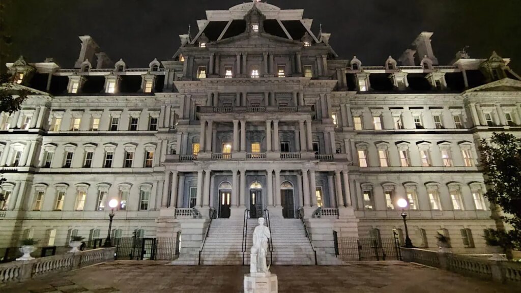 This controversial statue was dumped in a harbor. Now Trump has a replica near the White House This controversial statue was dumped in a harbor. Now Trump has a replica near the White House