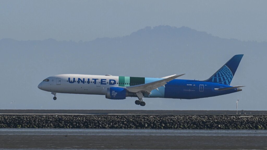 United Airlines Just Solved a Major Downside to Economy Seating