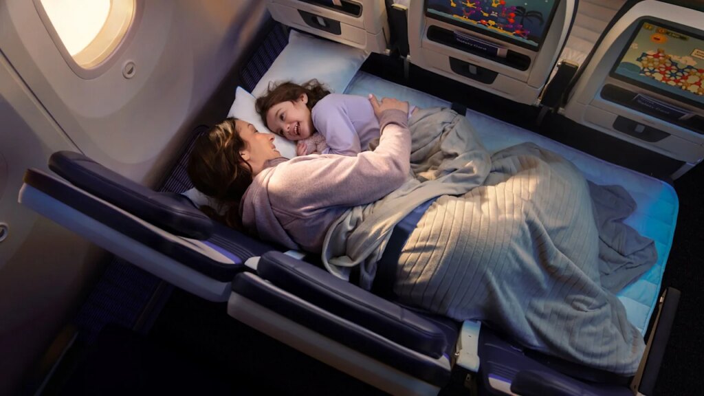 You can soon lie flat in economy on United—but it’ll cost you You can soon lie flat in economy on United—but it’ll cost you