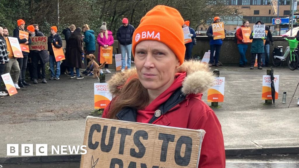 'We will end up with an NHS without doctors' 'We will end up with an NHS without doctors'