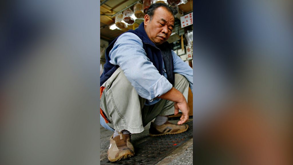 Can you do the 'Asian squat'? Can you do the 'Asian squat'?