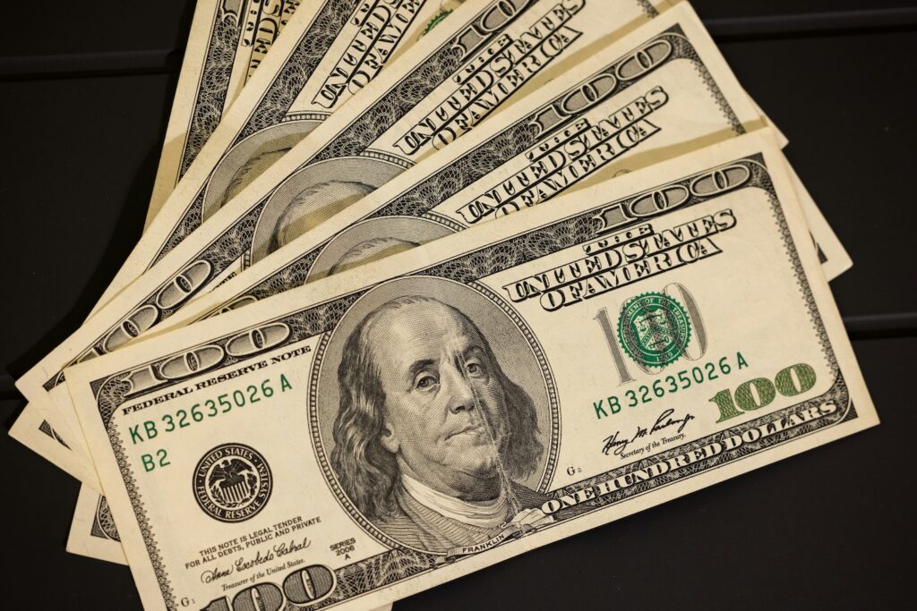 Exploring Income Patterns with Python Pandas, Matplotlib, and Seaborn