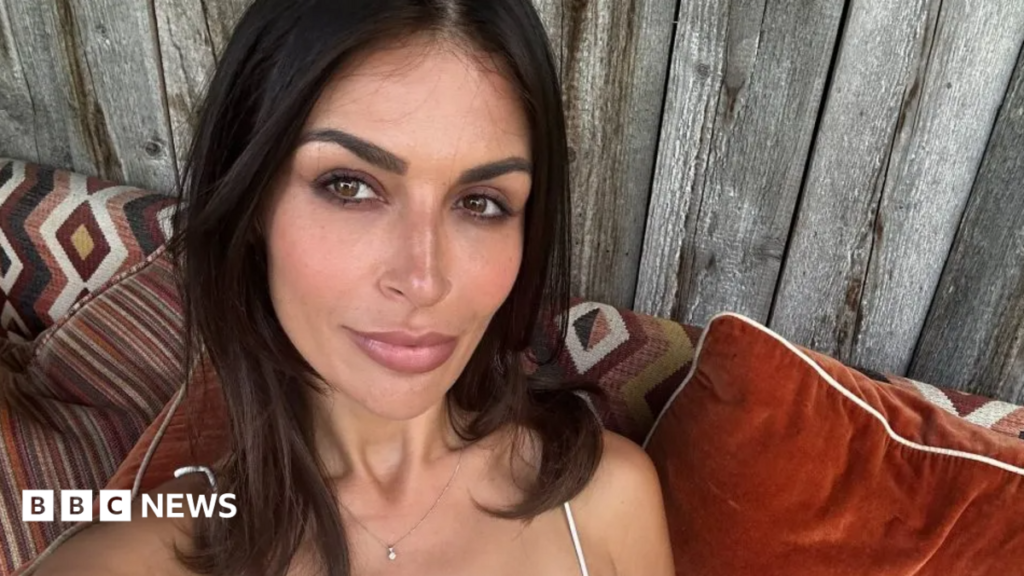 Endometriosis: I had to stop modelling because I kept passing out Carla lying on a hospital bed