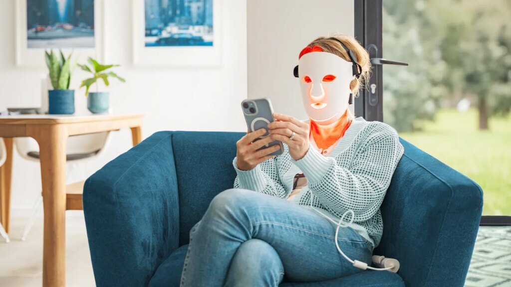 Can Red Light Masks Cause Skin Cancer? Can Red Light Masks Cause Skin Cancer?