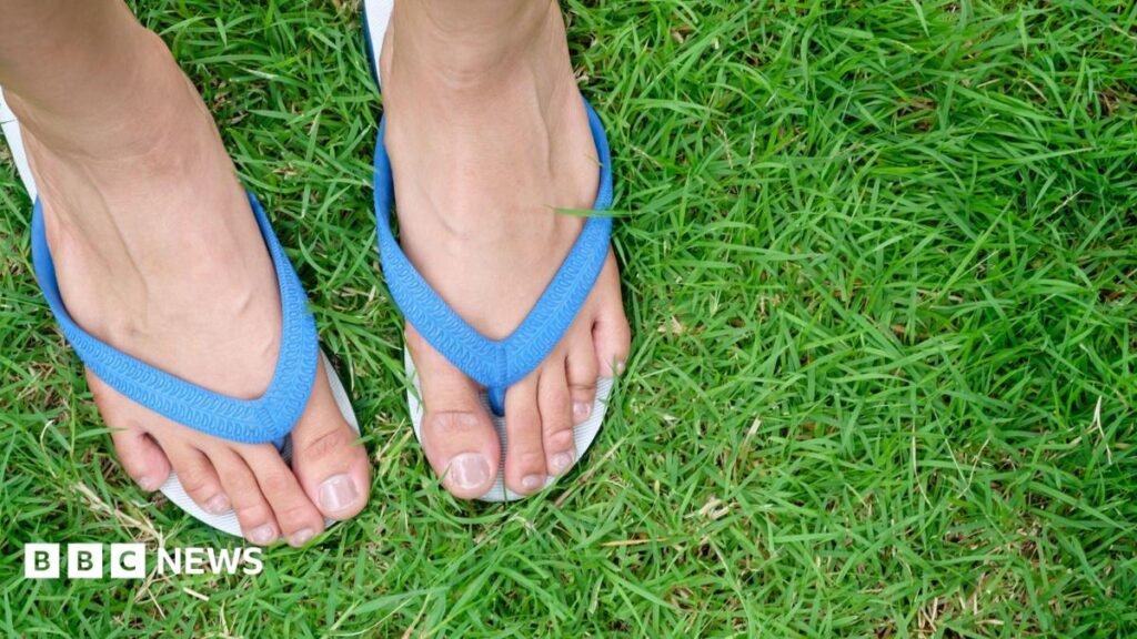 From flip flops to fisherman’s sandals: Are your summer sandals killing your feet? Interview with the Vampire: The Vampire Lestat
